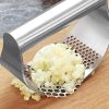 Manual Curved Garlic Press Kitchen Garlic Crusher